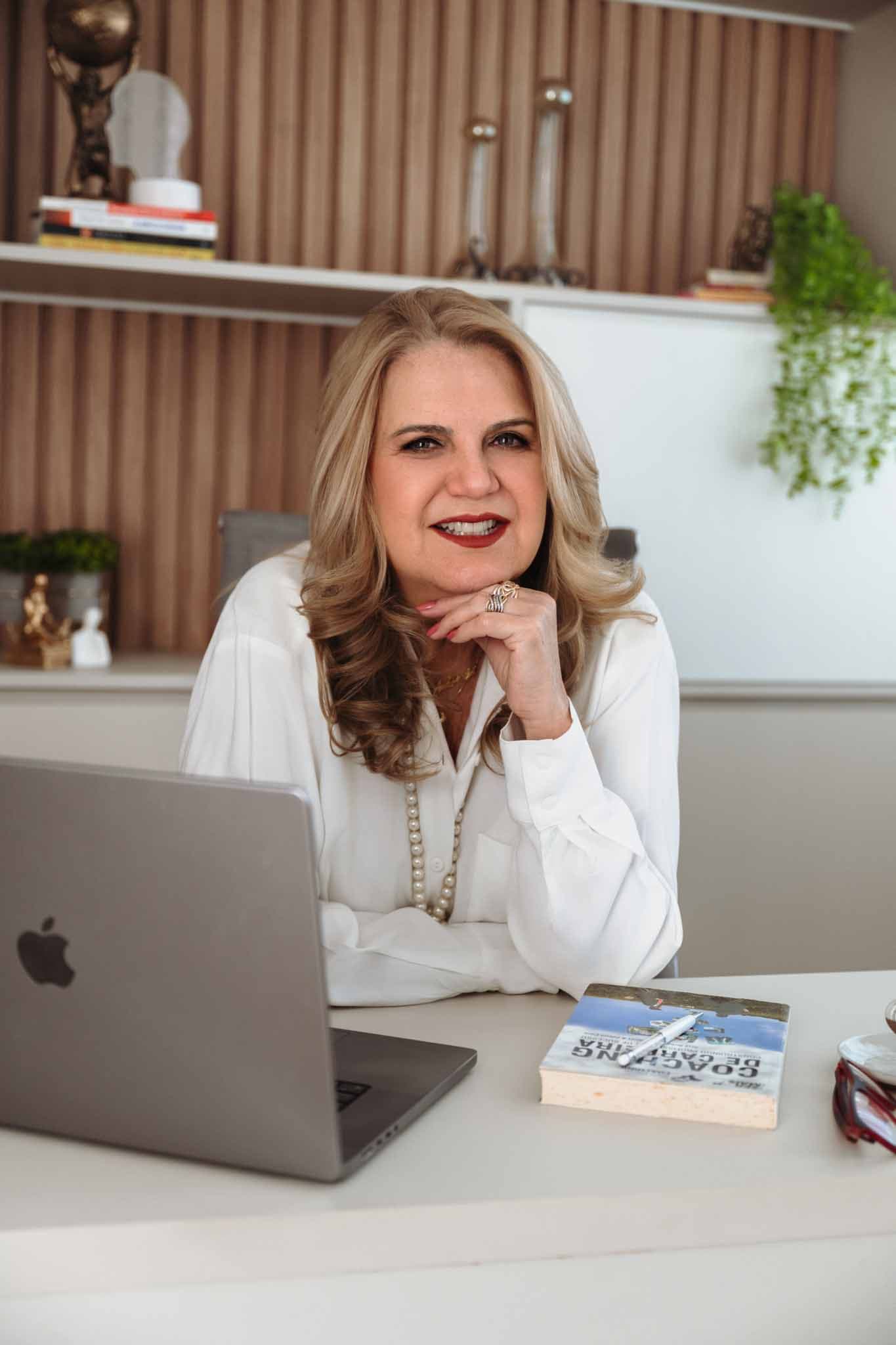 Ana Paula Galvão, Terapeuta